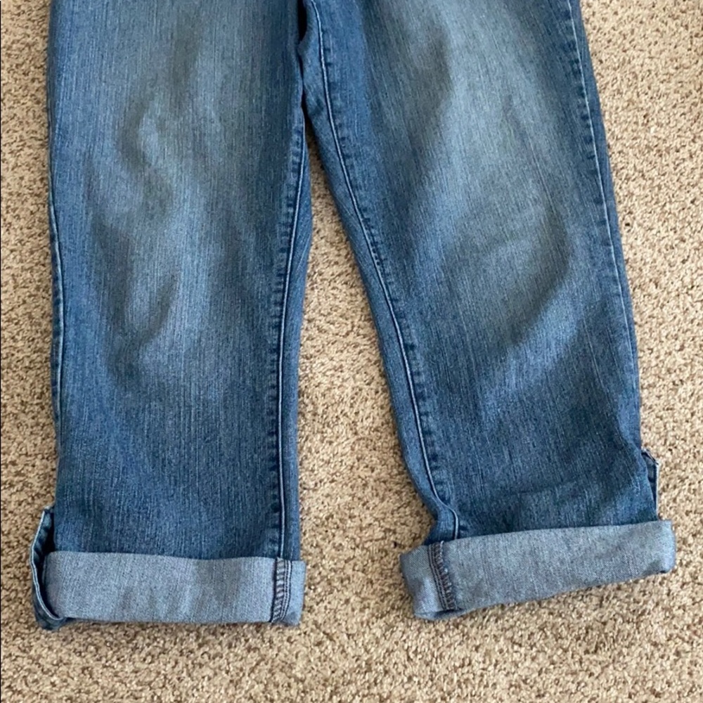 Capris - Picture 2 of 5